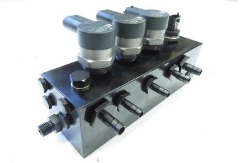  DL-CR31049 Pressure accumulator (rail) for testing injectors and pumps with cooling (for 3 pressure regulators)